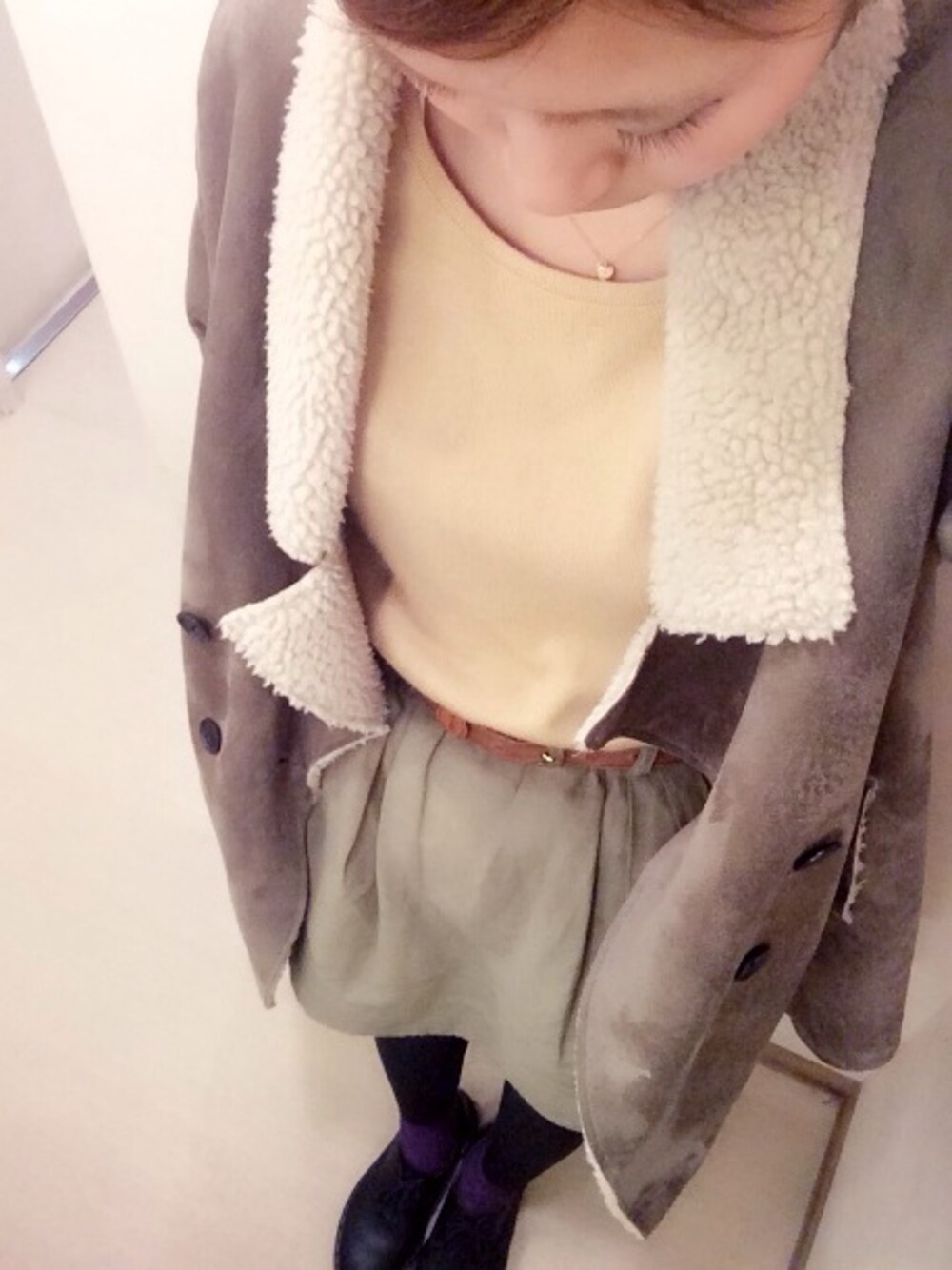 「ムートンコート、Dr.Martens」｜「Dr. MartensのDr.Martens (ドクターマーチン)/1461 3EYE GIBSON SHOES（その他シューズ、ブラック系）」を使った、manatasさん（レディース・164cm）の春コーディネートの1枚目の写真