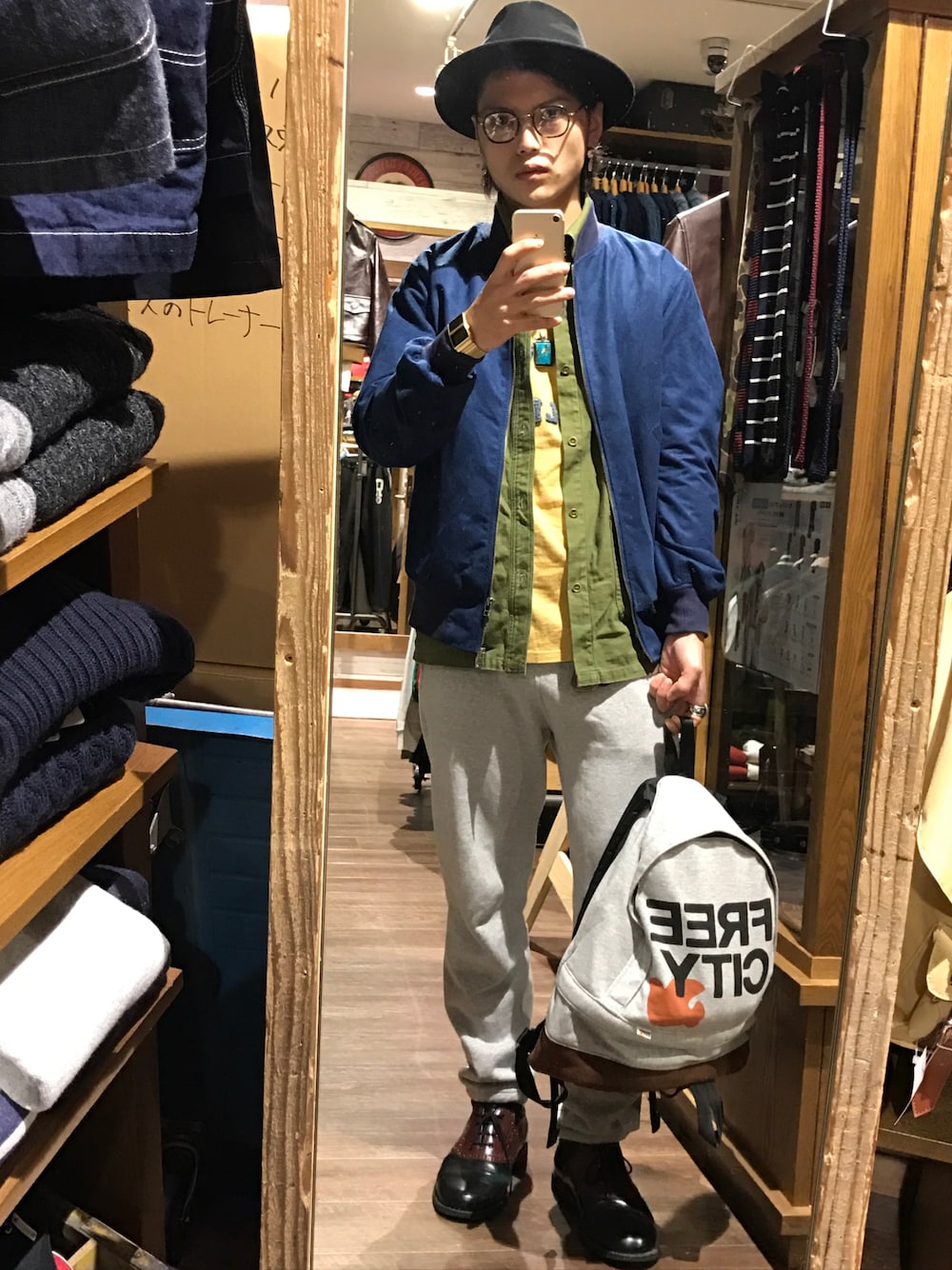 「ラフコーデ、キレイめ、アメカジ、スタイリッシュ」｜「SUBLIMEのアイテム（ハット、ブラック系）」を使った、ボーイさん（メンズ・175cm）の秋コーディネートの1枚目の写真