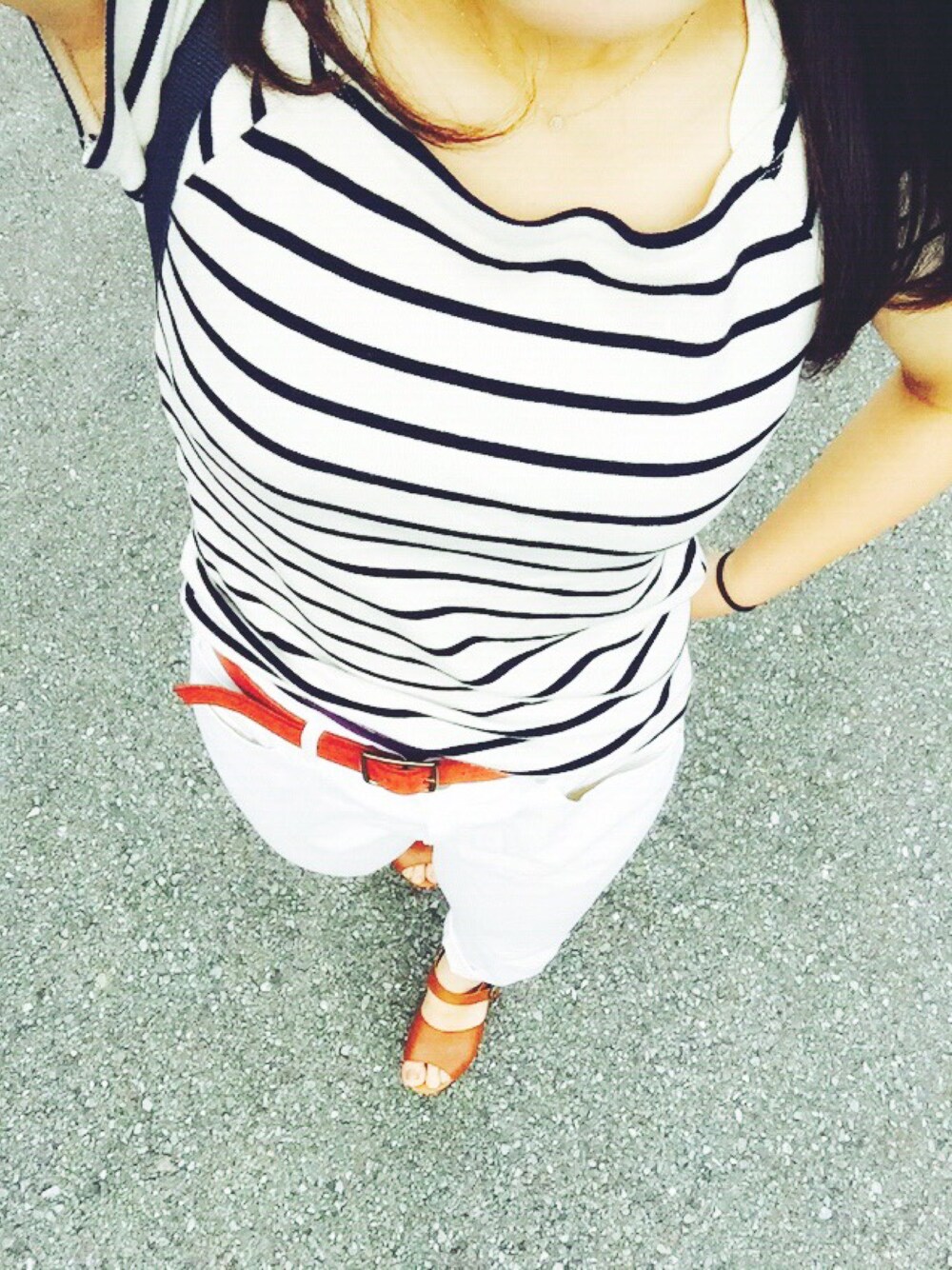 「UNIQLO、who's who chico、GAP、ボーダー、ホワイトパンツ、マリン、夏」｜「ChicoのオフショルダーテレコT（Tシャツ/カットソー、ブルー系）」を使った、J ▲さん（レディース・155cm）の夏コーディネートの1枚目の写真