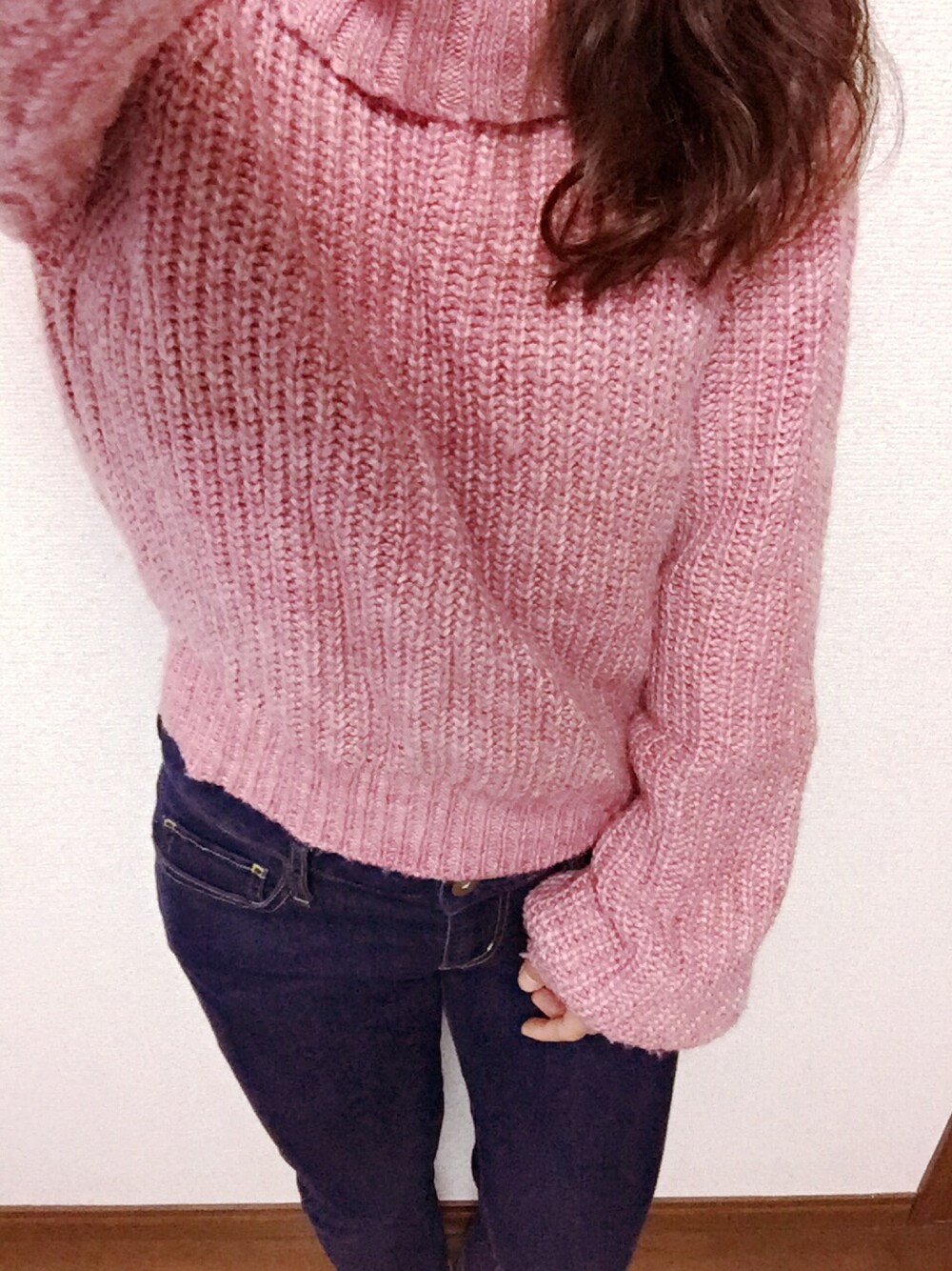 「Kastane、タートルネック、ピンク、GU、スキニーデニム」｜「Kastaneの【Kastane】エアスオフタートル（ニット/セーター、ピンク系）」を使った、J ▲さん（レディース・155cm）の秋コーディネートの1枚目の写真