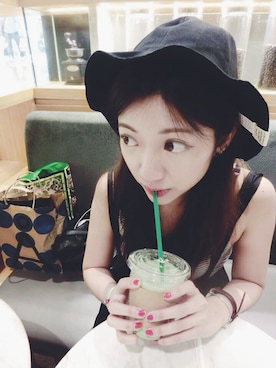 「MONKI（モンキ）のアイテム（ベスト）」を使った、Chaelia さん（レディース・165cm）の夏コーディネート
