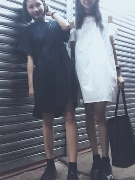 「MONKI（モンキ）のアイテム（アクセサリー）」を使った、Chaelia さん（レディース・165cm）の夏コーディネート