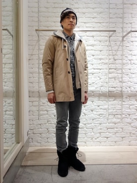 「N.HOOLYWOOD（N.ハリウッド）のアイテム（ステンカラーコート）」を使った、ONEPAIRさん（メンズ・173cm）の秋コーディネート