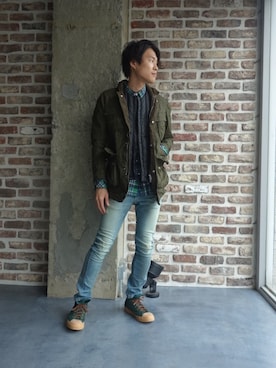「nonnative（ノンネイティブ）のアイテム（ダウンジャケット/コート）」を使った、ONEPAIRさん（メンズ・173cm）の夏コーディネート
