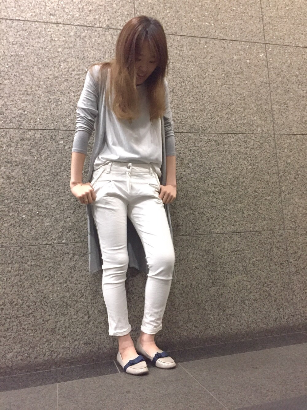 「シンプル、私服」｜「DHOLICのアイテム（その他パンツ、ホワイト系）」を使った、yukiさん（レディース・170cm）の春コーディネートの1枚目の写真
