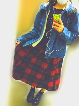 「B.L.U.E（ビーエルユーイー）のアイテム（デニムジャケット）」を使った、NeNEさん（レディース・153cm）の秋コーディネート