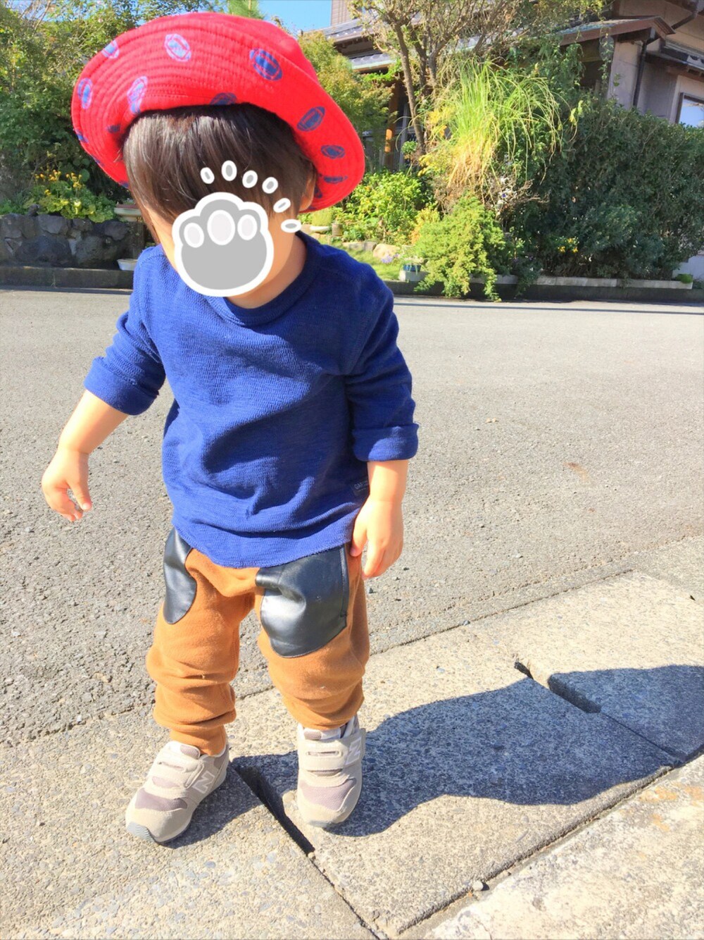 「秋コーデ、キッズファッション、キッズ、公園スタイル、プティマイン、babygap、1歳、秋冬」｜「babyGAPのアイテム（Tシャツ/カットソー、ブルー系）」を使った、fujimaruさん（キッズ・80cm）の秋コーディネートの1枚目の写真