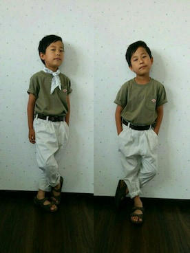 「カーキ×ホワイト」｜「アイテム（その他）」を使った、ちゃるrinさん（キッズ・125cm）の春コーディネート