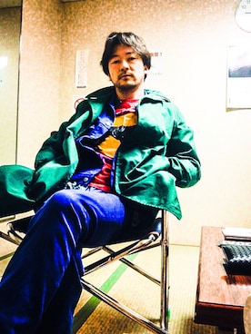 「アイテム（メッセンジャーバッグ）」を使った、TADANOBUASANO さん（メンズ・177cm）の冬コーディネート