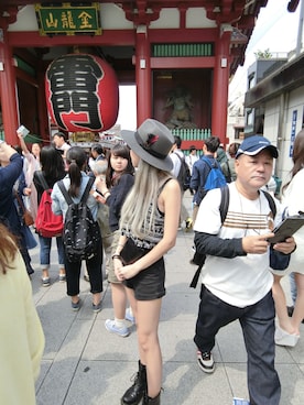 「NEW YORK HAT（ニューヨークハット）のアイテム（ハット、グレー系）」を使った、戴宜庭さん（レディース）の夏コーディネート