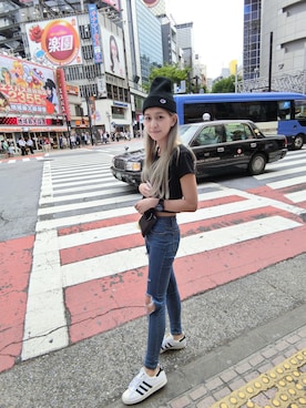 「Champion（チャンピオン）のアイテム（ニットキャップ/ビーニー、ブラック系）」を使った、戴宜庭さん（レディース）の夏コーディネート