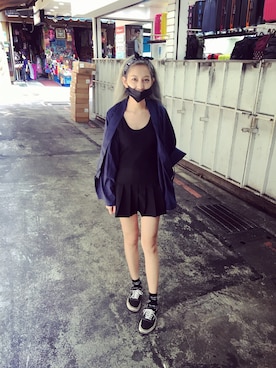 「VANS（バンズ）のアイテム（スニーカー、ブラック系）」を使った、戴宜庭さん（レディース）の夏コーディネート