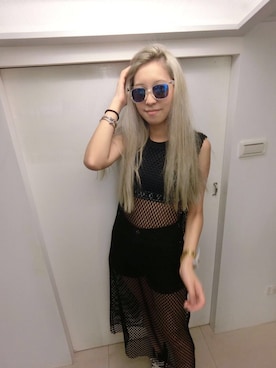 「H&M（エイチ・アンド・エム）のアイテム（オールインワン・サロペット、ブラック系）」を使った、戴宜庭さん（レディース）の夏コーディネート