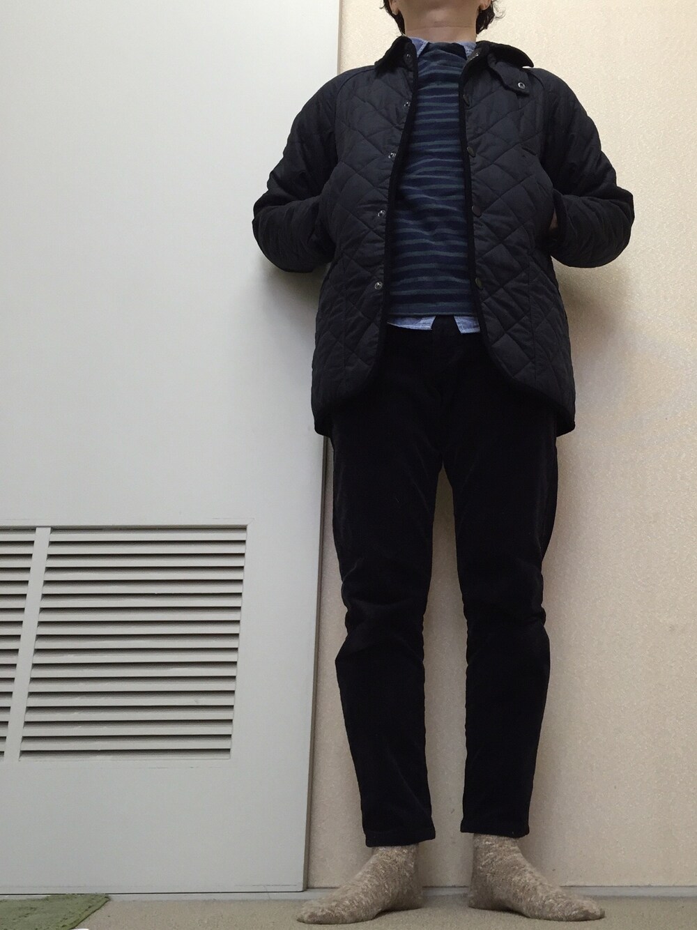 「ボーダー、黒パンツ、ブーツ、WEARパパ部」｜「loquat sports wearのアイテム（シャツ/ブラウス、ブルー系）」を使った、moooonさん（メンズ・165cm）の春コーディネートの1枚目の写真