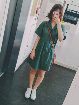 「DHOLIC（ディーホリック）のオープンカラーミニマルフレアワンピース（ワンピース、グリーン系）」を使った、いのいのさん（レディース・159cm）の夏コーディネート