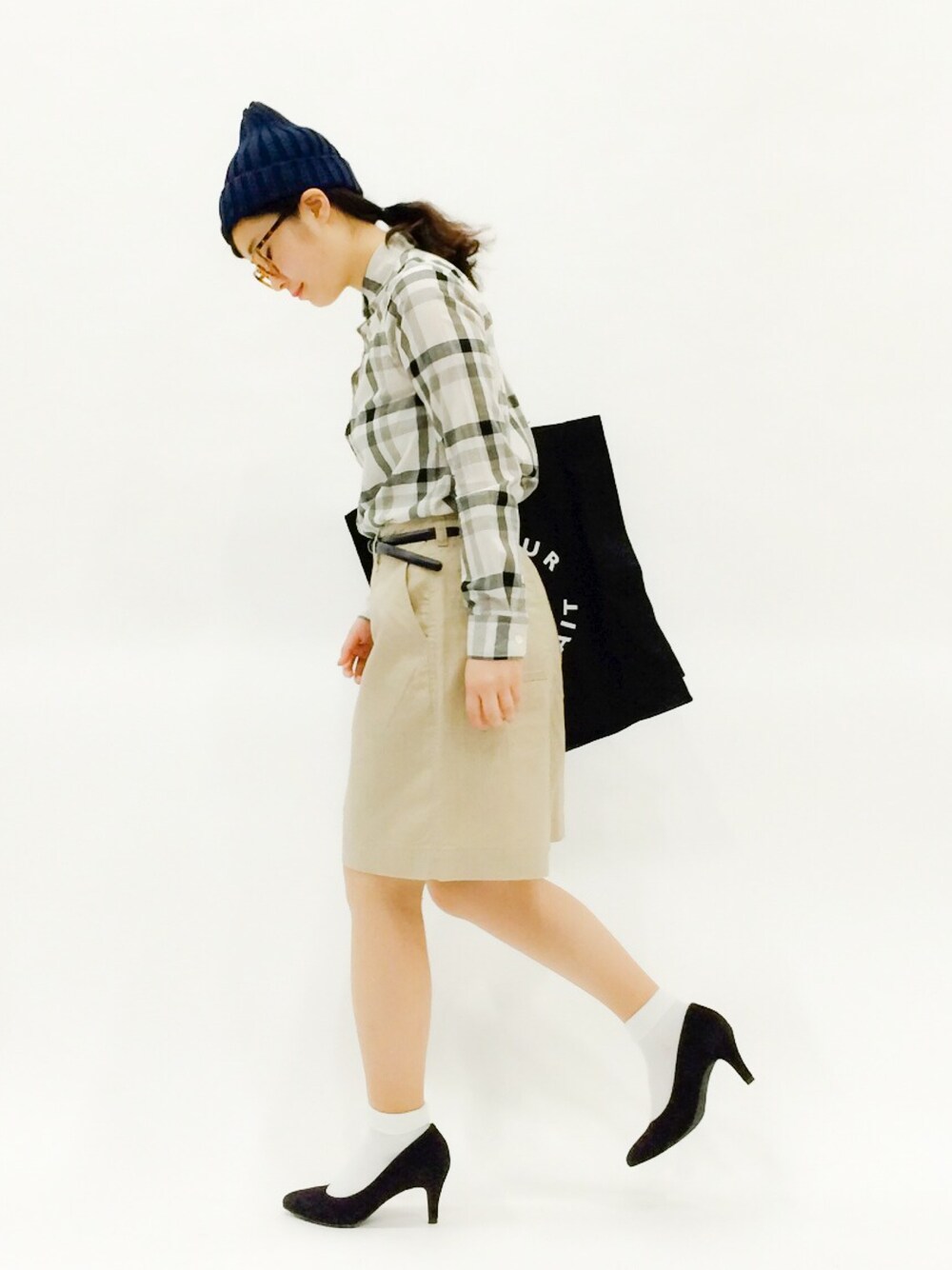 「マニッシュ、FUDGE、Odette e Odile、ヒール×靴下、黒ヒール、ビッグトート」｜「BEAUTY&YOUTH UNITED ARROWSの＜steven alan＞ LAWN CHECK BOYS REGULAR SHIRT/ｼｬﾂ （シャツ/ブラウス、ホワイト系）」を使った、クボヤさん（レディース・157cm）の春コーディネートの1枚目の写真