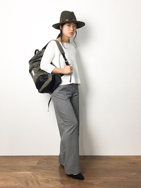 「グレーパンツ」｜クボヤさん（レディース・157cm）の夏コーディネート