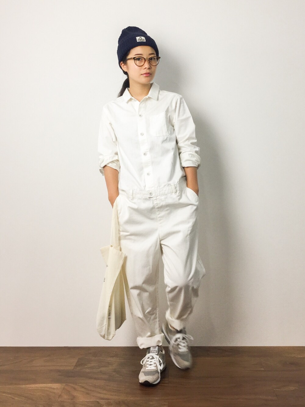 「ニット帽、New Balance、ニューバランス、オールインワン、つなぎ、BEN DAVIS、ZOZO夏セール2015」｜「studio CLIPの【studio CLIP】 コットンヘリンボンオールインワン（サロペット/オーバーオール、ホワイト系）」を使った、クボヤさん（レディース・157cm）の夏コーディネートの1枚目の写真
