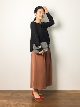 「Carlie e felice（カーリーエフェリーチェ）のアイテム（パンプス）」を使った、クボヤさん（レディース・157cm）の秋コーディネート