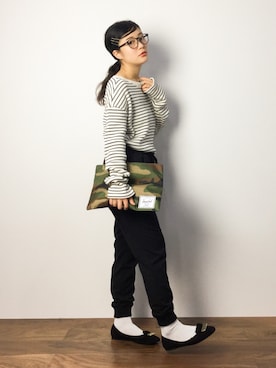 「Herschel Supply（ハーシェルサプライ）のアイテム」を使った、クボヤさん（レディース・157cm）の秋コーディネート