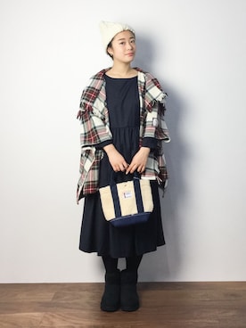 「URBAN RESEARCH（アーバンリサーチ）のアイテム（ポンチョ）」を使った、クボヤさん（レディース・157cm）の秋コーディネート