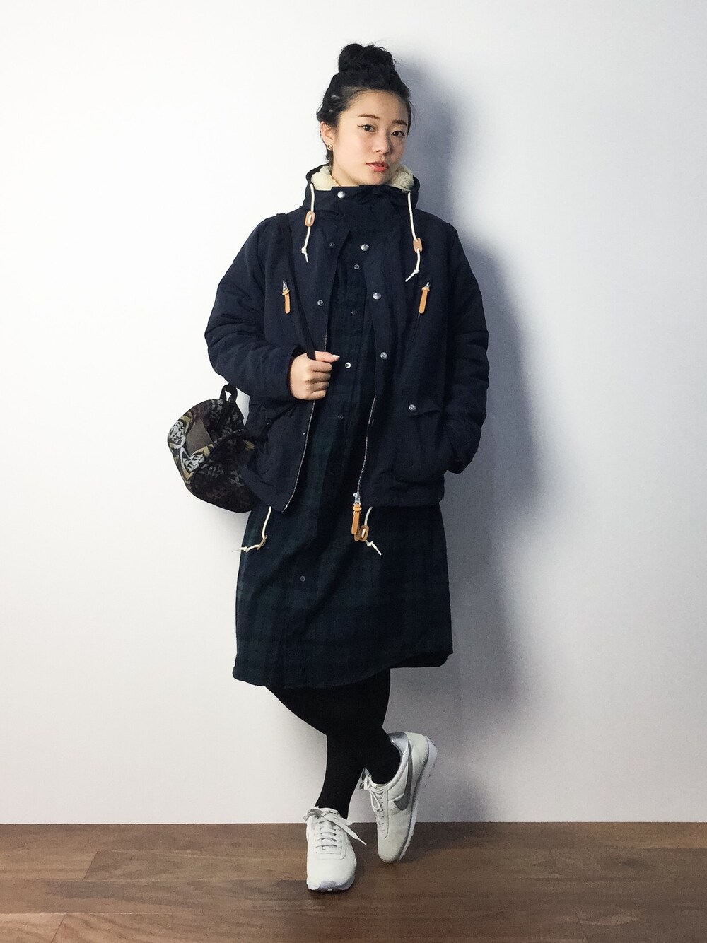 「マウンテンパーカー、アウトドアスタイル、シャツワンピ、ペンドルトン、PENDLETON、アクティブ、レジャースタイル」｜「FREAK'S STOREのLONG SLEEVE BOA MOUNTAIN PARKA -2015FW-（マウンテンパーカー、ブルー系）」を使った、クボヤさん（レディース・157cm）の秋コーディネートの1枚目の写真