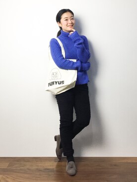 「PUNYUS（プニュズ）のアイテム（トートバッグ）」を使った、クボヤさん（レディース・157cm）の秋コーディネート
