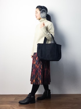 「アイテム（イヤーマフ、ブルー系）」を使った、クボヤさん（レディース・157cm）の秋コーディネート