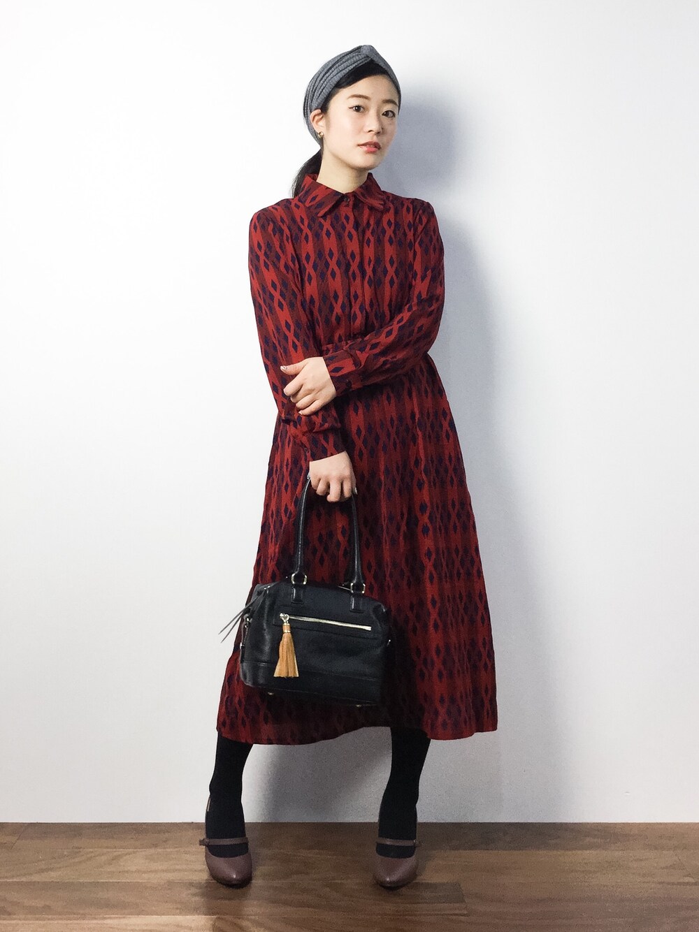 「PLAIN CLOTHINGの【PLAIN CLOTHING】リブニットクロスヘアバンド（ヘアバンド、グレー系）」を使った、クボヤさん（レディース・157cm）の秋コーディネートの1枚目の写真
