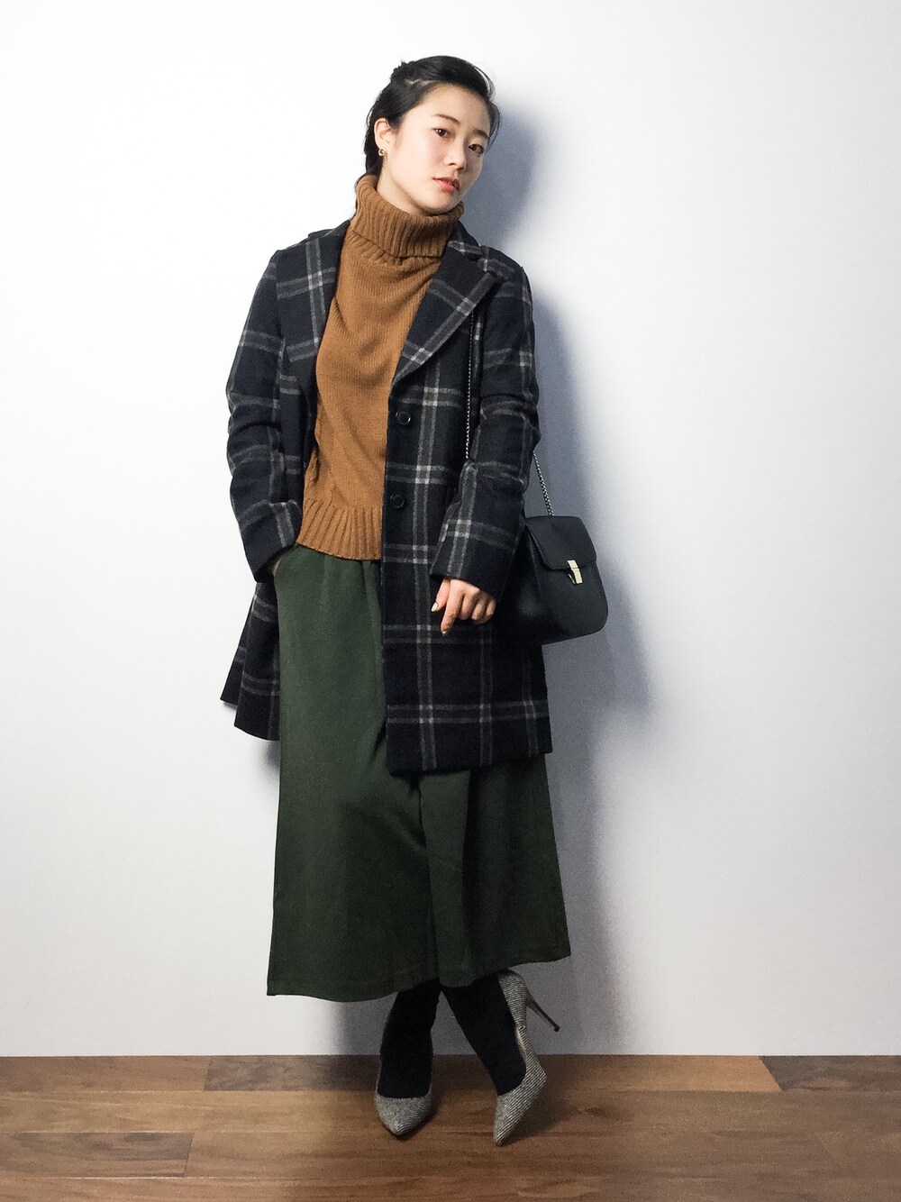「RAY CASSINのタートルＡラインプルオーバー（ニット/セーター、イエロー系）」を使った、クボヤさん（レディース・157cm）の秋コーディネートの1枚目の写真