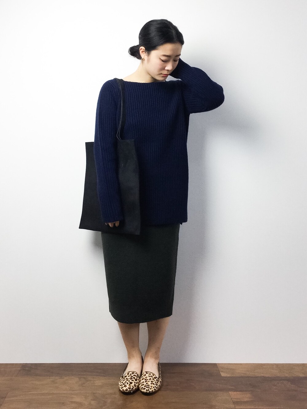「green label relaxingのELAN W/CA アゼ LONG POニット（ニット/セーター、ブルー系）」を使った、クボヤさん（レディース・157cm）の冬コーディネートの1枚目の写真