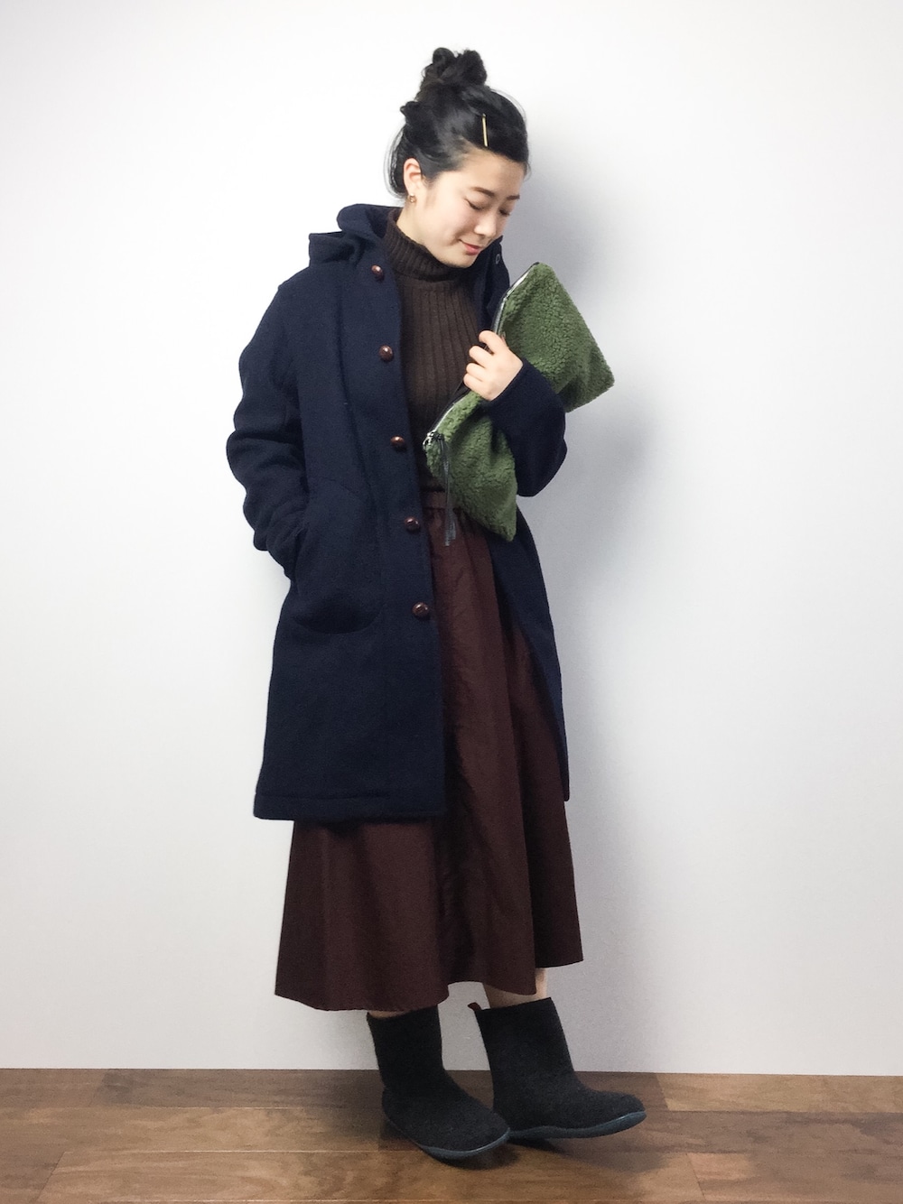 「MULLERのリブタートルプルオーバー（ニット/セーター、ブラウン系）」を使った、クボヤさん（レディース・157cm）の冬コーディネートの1枚目の写真