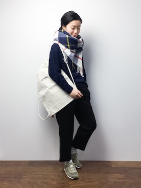 「Factor=（ファクターイコール）のアイテム（シューズ）」を使った、クボヤさん（レディース・157cm）の冬コーディネート