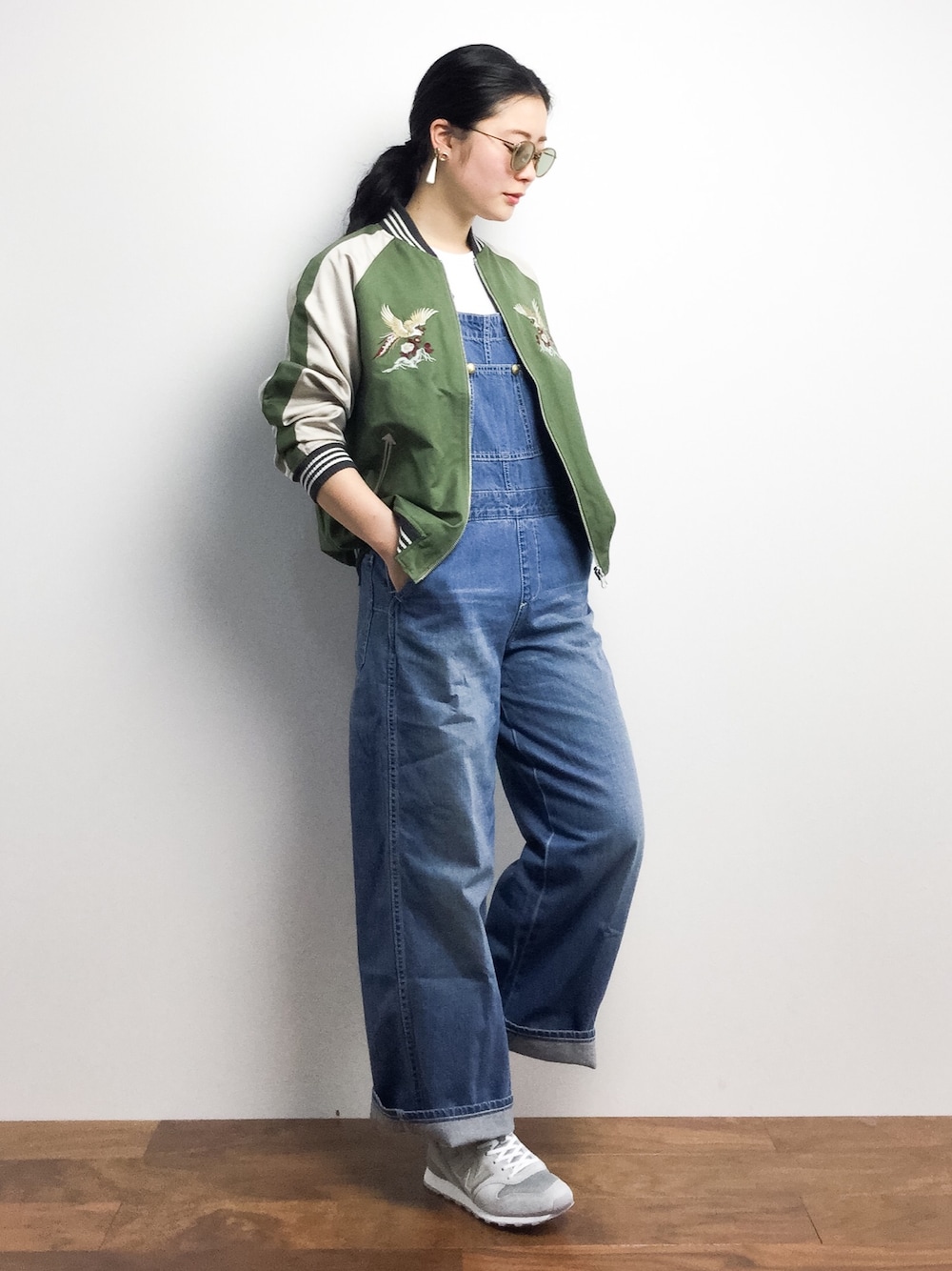 「three dotsのthree dots / クルーネック ショートスリーブ（Tシャツ/カットソー、ホワイト系）」を使った、クボヤさん（レディース・157cm）の春コーディネートの1枚目の写真