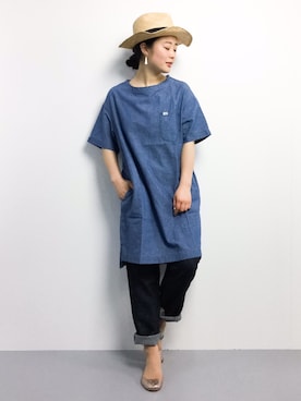 「アイテム（レインシューズ、オレンジ系）」を使った、クボヤさん（レディース・157cm）の春コーディネート