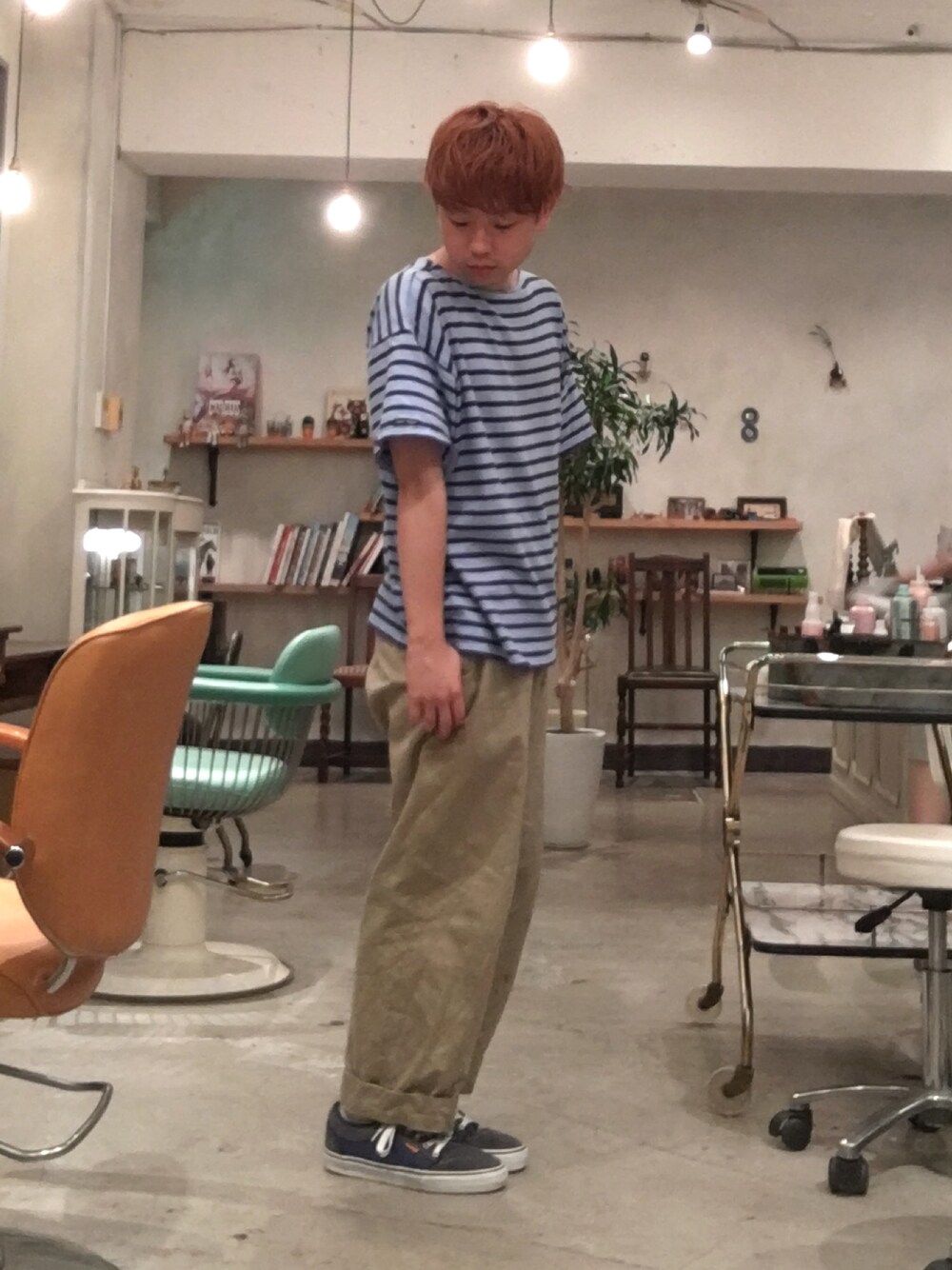 「ラフ、スニーカー、古着、used、ワイドパンツ、チノパン、ボーダー、ストリート、セントジェームス、ゆるコーデ」｜「SAINT JAMESのSAINT JAMES PIRIAC（Tシャツ/カットソー、ブルー系）」を使った、KOHNOさん（メンズ・162cm）の夏コーディネートの1枚目の写真
