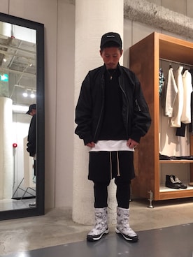「WHITELAND（ホワイトランド）のアイテム（シューズ）」を使った、よしやす(34歳)さん（メンズ・175cm）の冬コーディネート