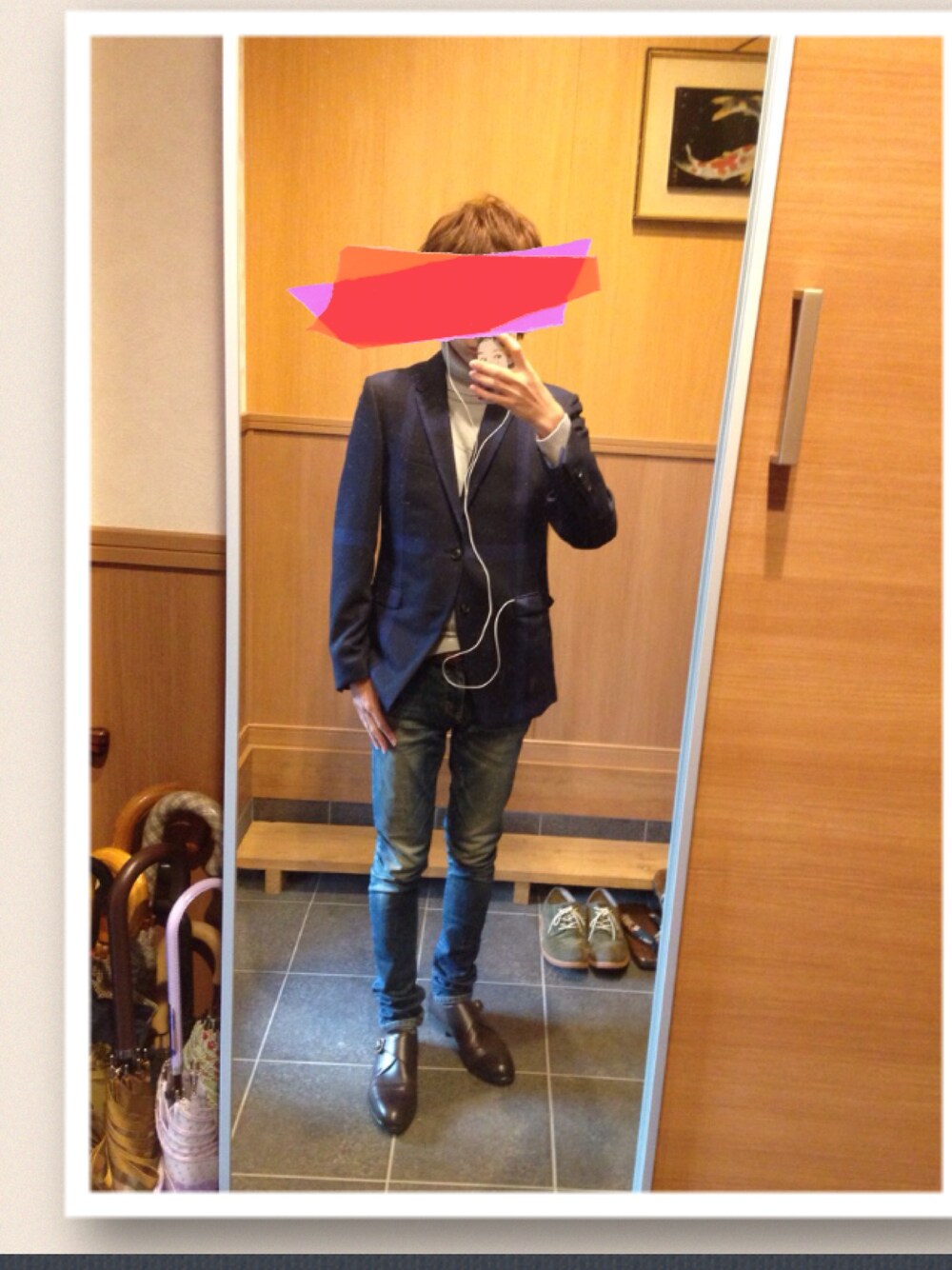 「キレイ目、Paul Smith、ジャケット、スキニーデニム、alfredoBANNISTER、Levi's、TAG HEUER、タートルネック」｜「Levi'sのアイテム（デニムパンツ、ブルー系）」を使った、さくま ゆうほさん（メンズ・166cm）の秋コーディネートの1枚目の写真