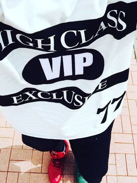 「JOYRICH」｜「アイテム（スウェット）」を使った、M-KINGさん（メンズ・176cm）の秋コーディネート