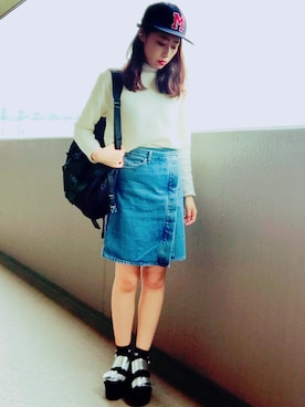 「MONKI（モンキ）のアイテム（サンダル）」を使った、momocoさん（レディース・163cm）の秋コーディネート
