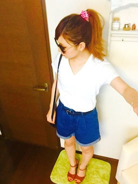 「AZUL by moussy（アズールバイマウジー）のｵｰｶﾞﾆｯｸｺｯﾄﾝVﾈｯｸ半袖PO（Tシャツ/カットソー）」を使った、non closet♕︎さん（レディース・150cm）の春コーディネート