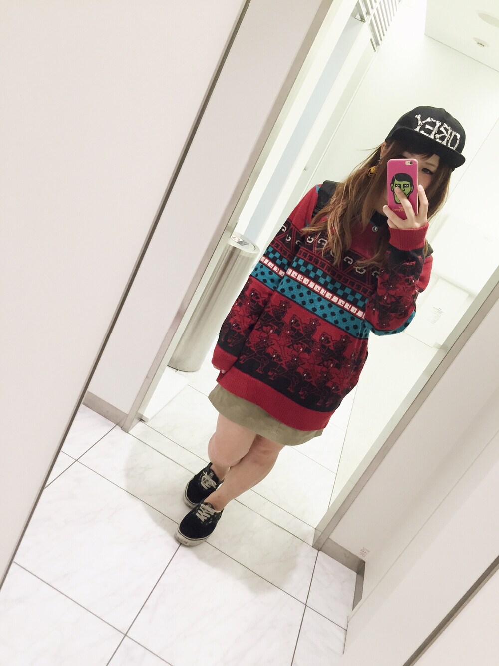 「ROLLINGCRADLE、x-girl、MAGICAL MOSH MISFITS」｜「ROLLING CRADLEのアイテム（ニット/セーター、レッド系）」を使った、あやぴぴぴさん（レディース・152cm）の秋コーディネートの1枚目の写真