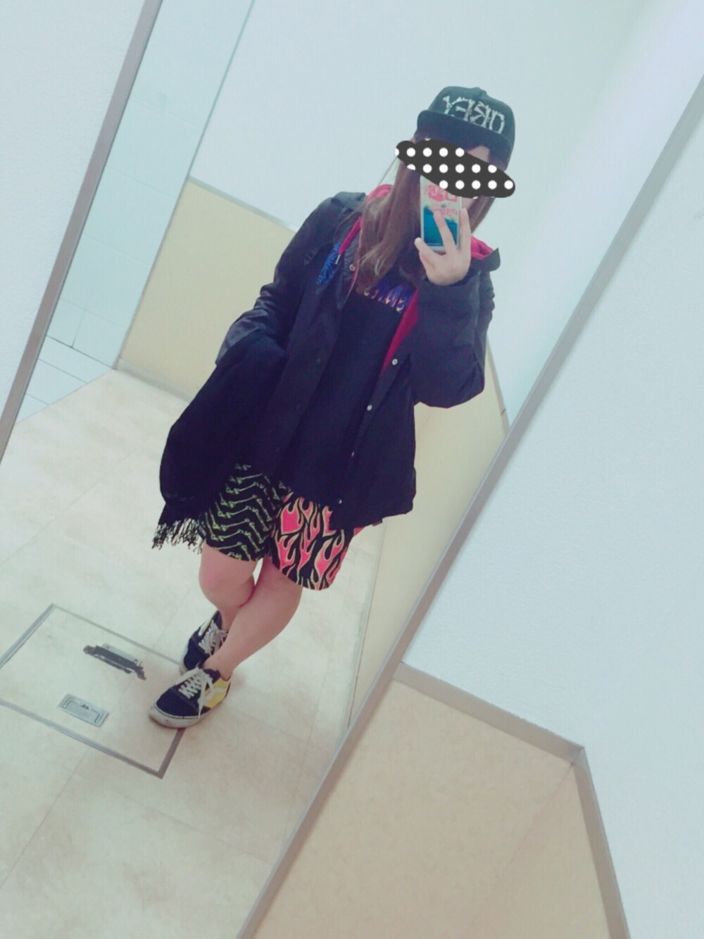 「life's a beach、lifesabeach、OBEY、INDEPENDENT、THRASHER、VANS」｜「OBEYのアイテム（キャップ、ブラック系）」を使った、あやぴぴぴさん（レディース・152cm）の冬コーディネートの1枚目の写真