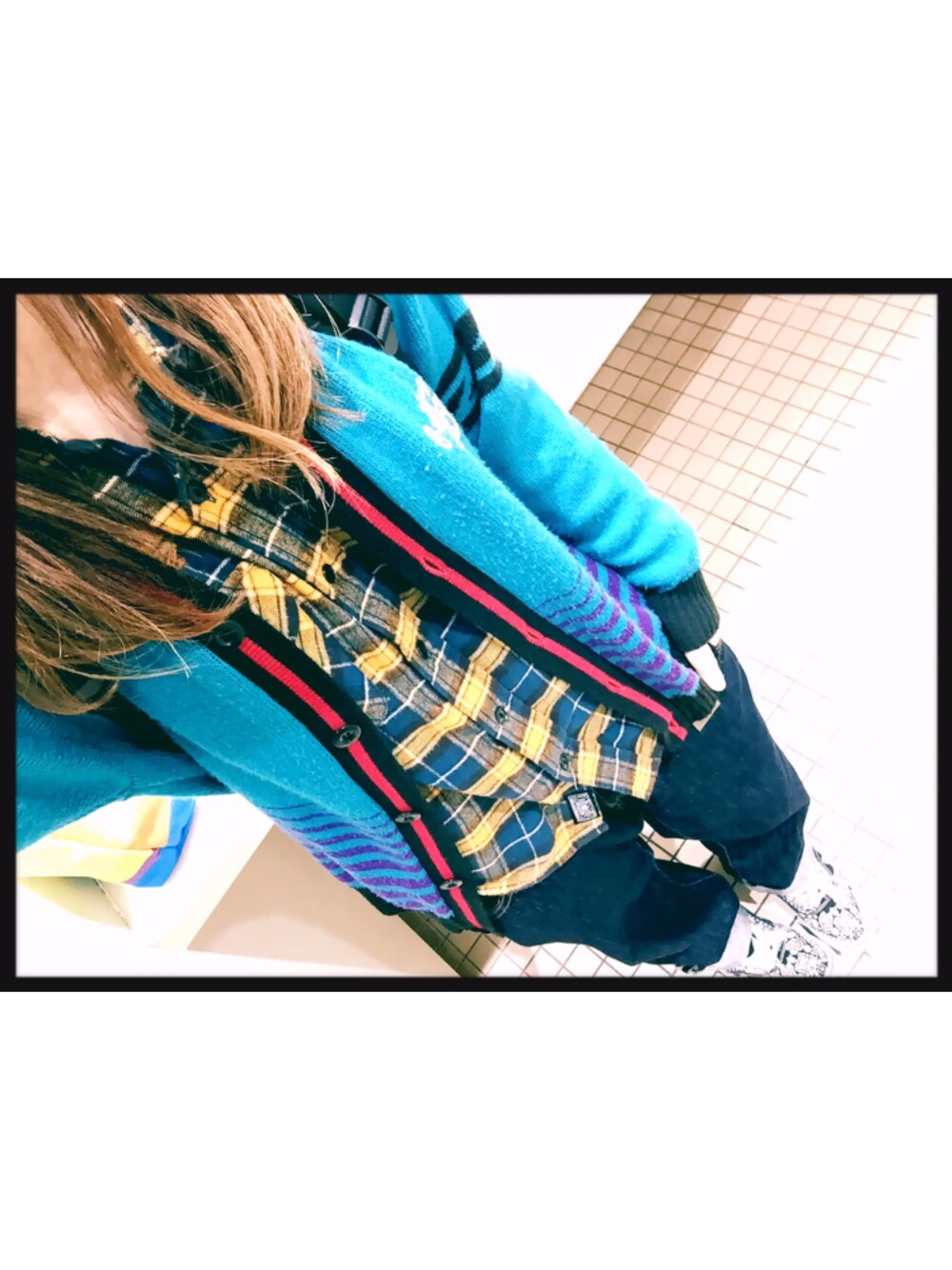 「ROLLINGCRADLE、ロリクレ、チェックシャツ、カーディガン、RNA、デニム、VANS」｜「ROLLING CRADLEのアイテム（カーディガン/ボレロ、ブルー系）」を使った、あやぴぴぴさん（レディース・152cm）の春コーディネートの1枚目の写真