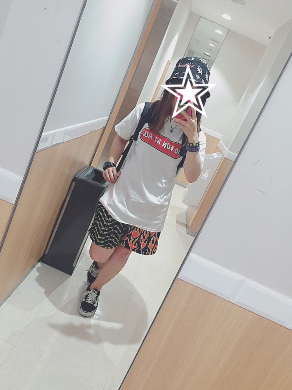 「ZORLAC、lifesabeach、life's a beach、マモミ、MAGICAL MOSH MISFITS、MXMXM、VANS、日本酒」｜「ZORLACのアイテム（ハット、ブラック系）」を使った、あやぴぴぴさん（レディース・152cm）の夏コーディネートの1枚目の写真