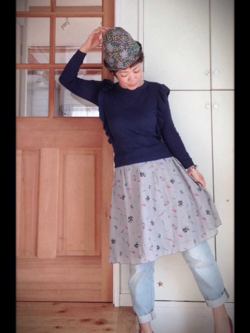 「古着、ZOZOUSED、キャミソール、CHILD WOMAN、GU、デニム、ハット、面長同盟、WEAR♡静岡、キャミをスカートに。」｜「ハット違いのやーつ。のアイテム（ハット、ベージュ系）」を使った、むろこ。さん（レディース・155cm）の春コーディネートの1枚目の写真