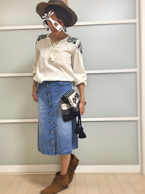デニムスカートで女度UP