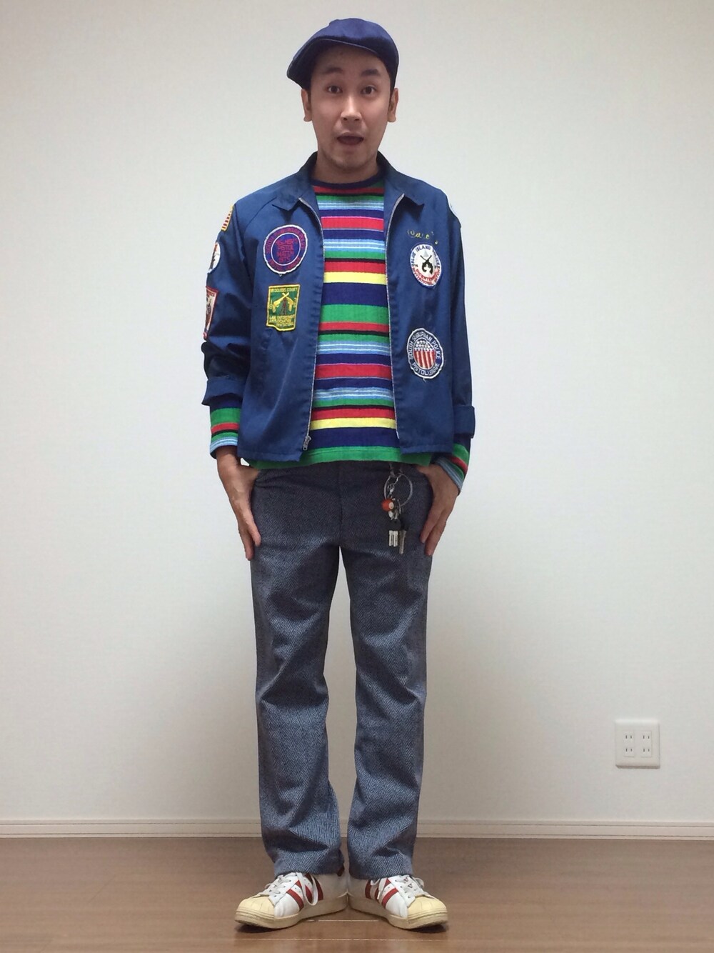 「used、へリンボーン、ワッペンジャケット、vintage、KANGOL、カジカジ、2nd」｜「KANGOLのWEGO/KANGOL TROPICGALAXY（ハンチング/ベレー帽、ブルー系）」を使った、katsu hamaさん（メンズ・172cm）の秋コーディネートの1枚目の写真