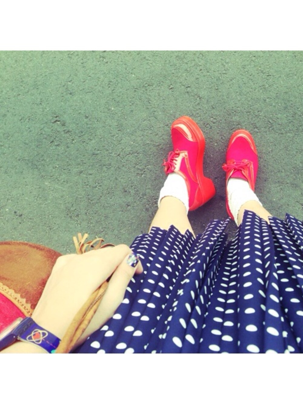 「carven、red、used mix、swatch、レトロポップ、BARNEYS NEWYORK」｜「CARVENのcarven red shoes（ドレスシューズ、レッド系）」を使った、葉月さん（レディース・150cm）の夏コーディネートの1枚目の写真