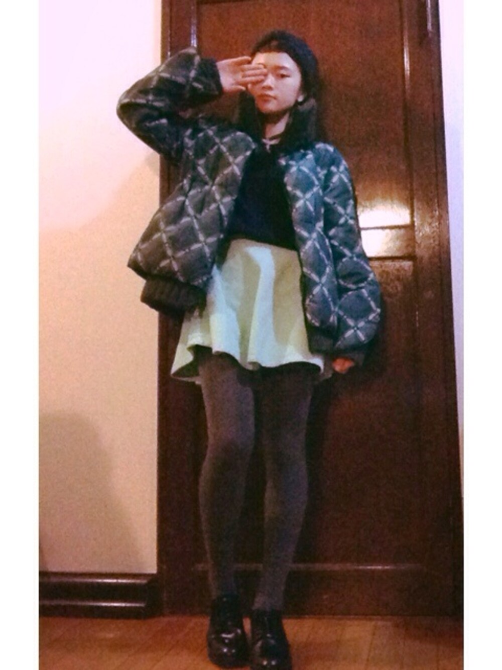 「MONCLER、Down Jacket 、American Apparel、GAP、ヘアバンド、GU、green」｜「MONCLERのアイテム（ダウンジャケット/コート、グリーン系）」を使った、葉月さん（レディース・152cm）の冬コーディネートの1枚目の写真